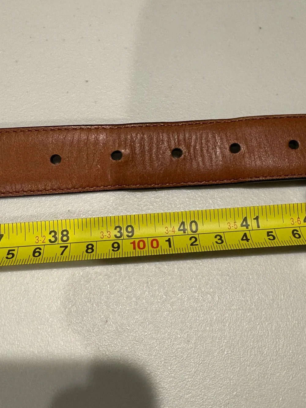 Salvatore Ferragamo - Men's Gancini Buckle Reversible leather belt. size 40